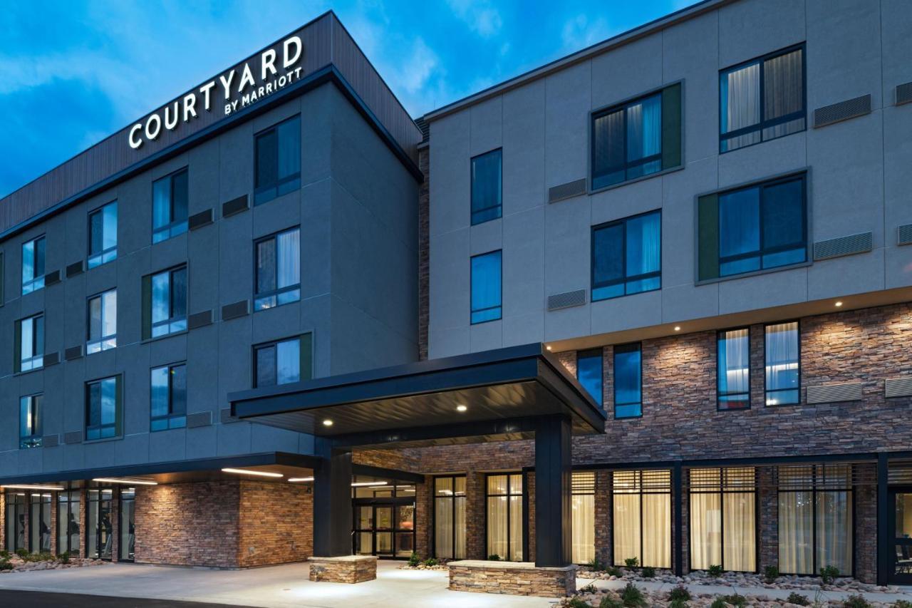 Courtyard By Marriott Colorado Springs North, Air Force Academy Hotel Exterior photo